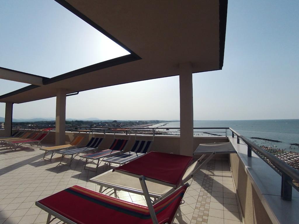 Hotel Acropolis Каттолика Экстерьер фото